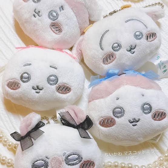 Chiikawa Momonga Ribbon Mirror Plush Keychain JP