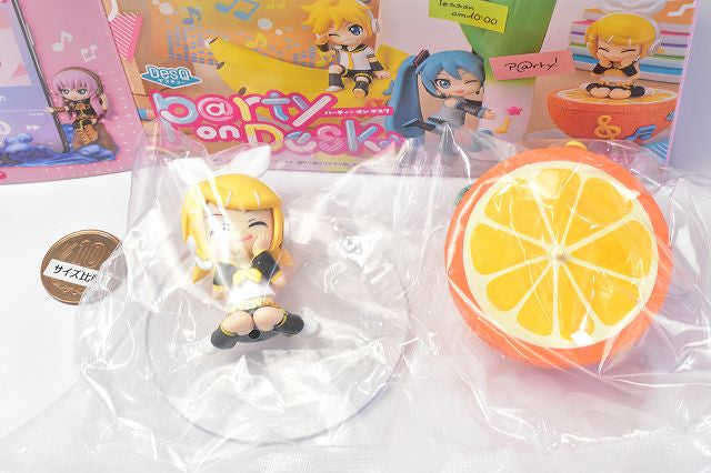 Vocaloid Party On Desk Blind Box Figures by Re-ment