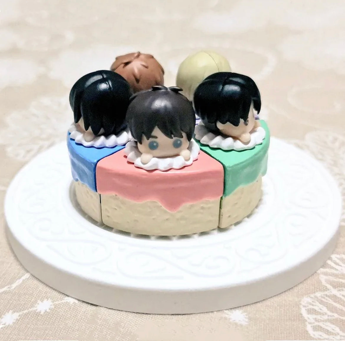 Attack On Titan Cake Gachapon Series