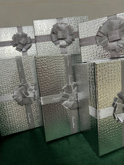 Elegant Valentine Gift Box (2 colors available)