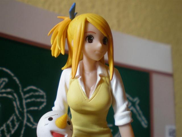 Sunday x Magazine 50th Anniversary Collaboration Figure Set: St. Sunmaga Academy 3rd Period Lucy Heartfilia RARE