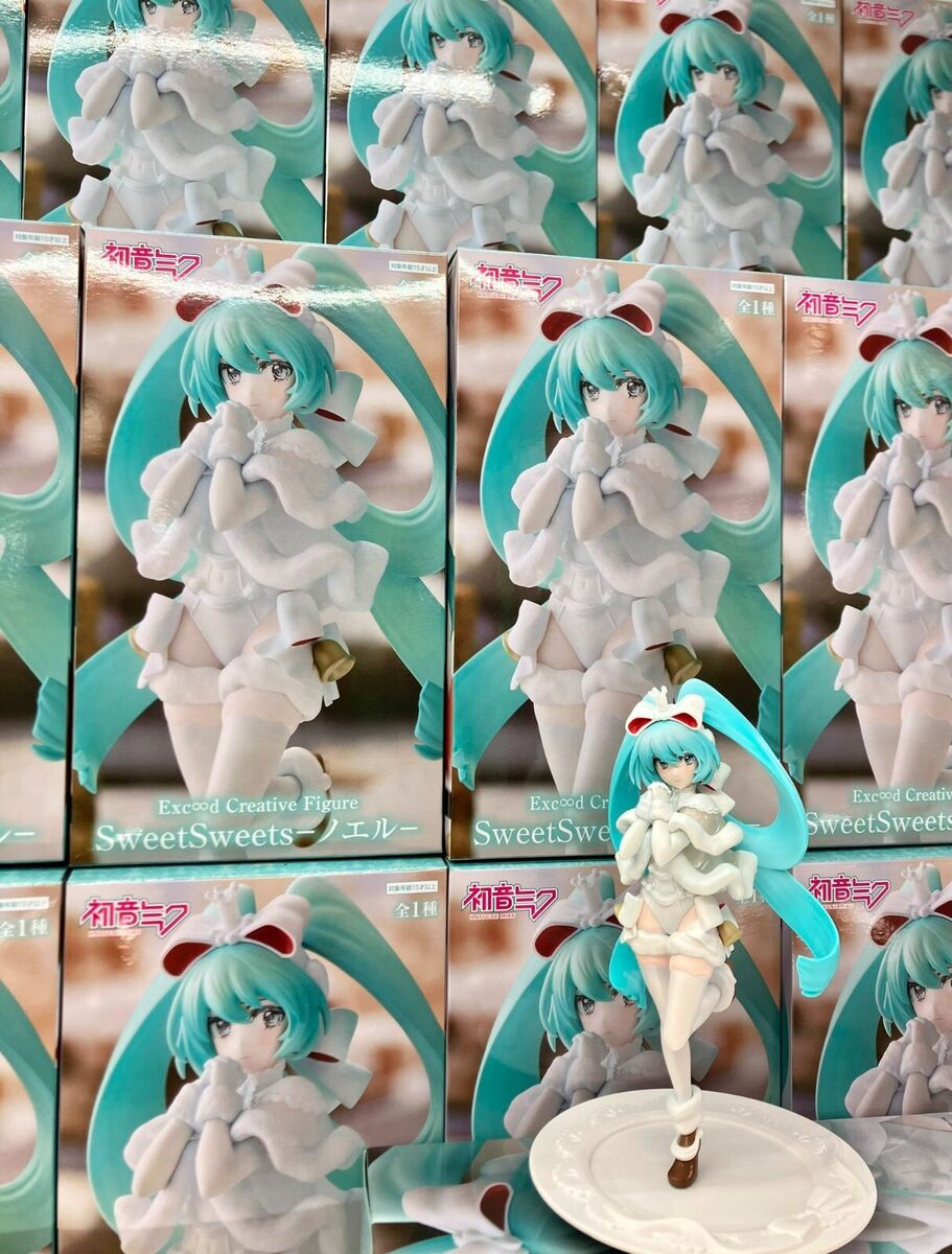 Hatsune Miku Sweet Sweets Noel Figure by Furyu