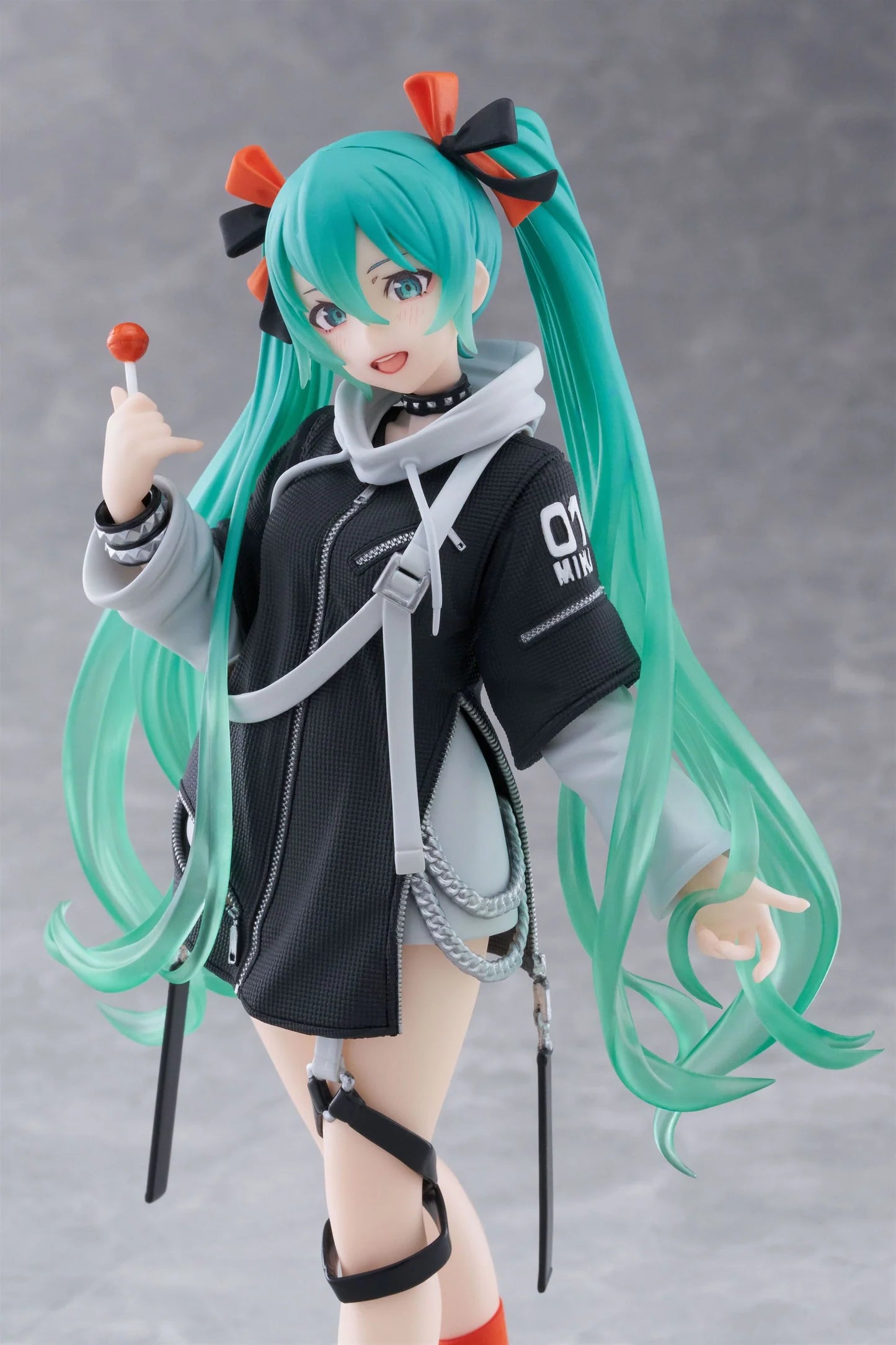 Hatsune Miku - Wonderland Figure Fashion Punk Version