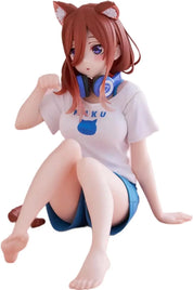 Quintessential Quintuplets Miku Nakano Desktop Cat figure by Taito