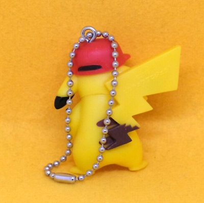 Pokemon Mewtwo Strikes Strikes Exclusive Pikachu Keychain (RARE)