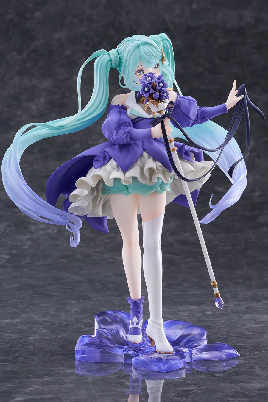 Vocaloid: Hatsune Miku Artist Masterpiece Birthday 2024 Flower Ver. Figure by Taito