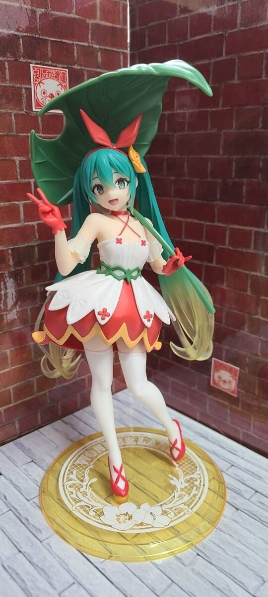 Hatsune Miku Vocaloid Wonderland Thumbelina Figure