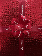 Elegant Valentine Gift Box (2 colors available)