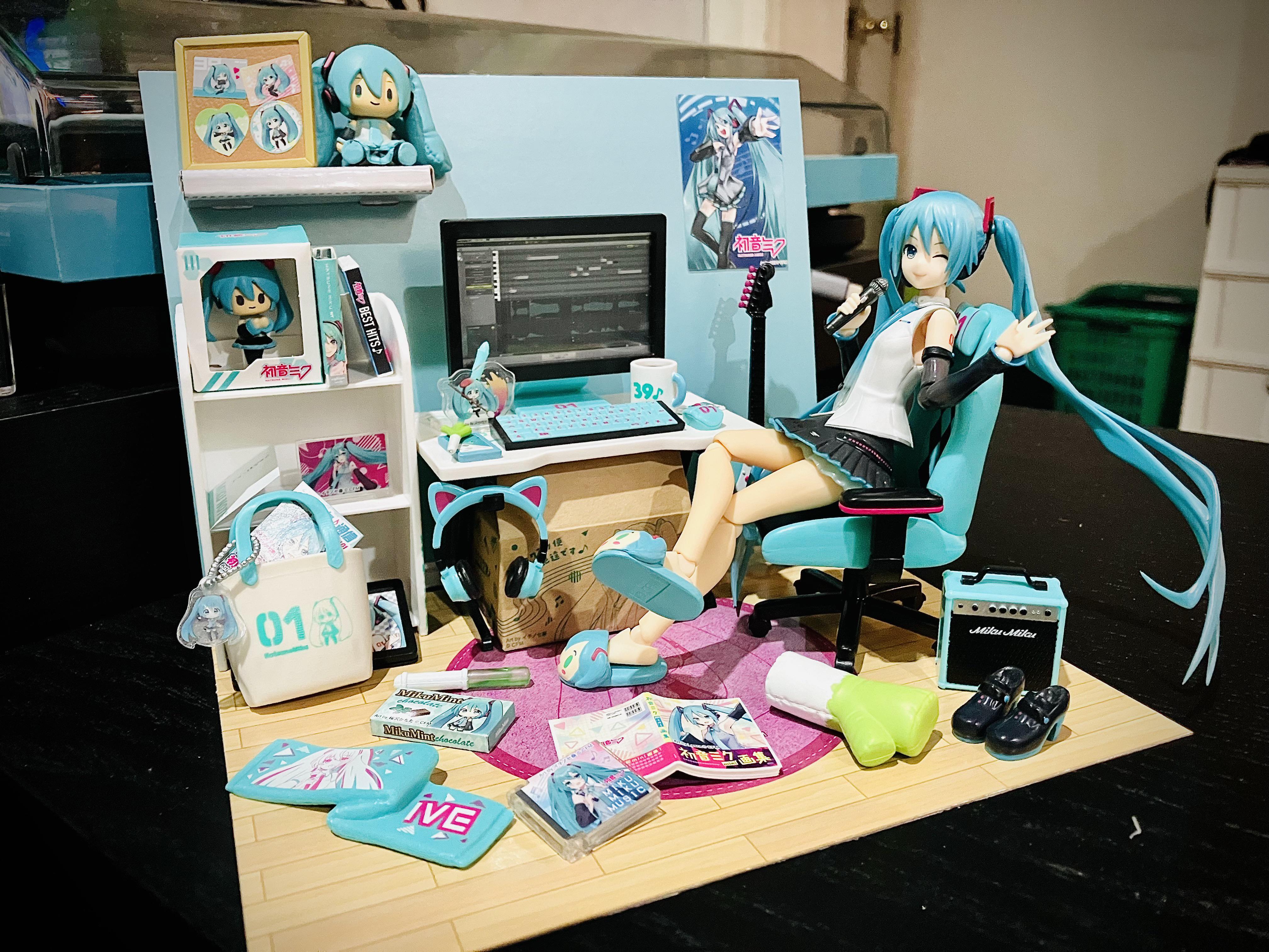 Vocaloid Hatsune Miku’s Room Miniature Re-ment Set Complete (RARE)