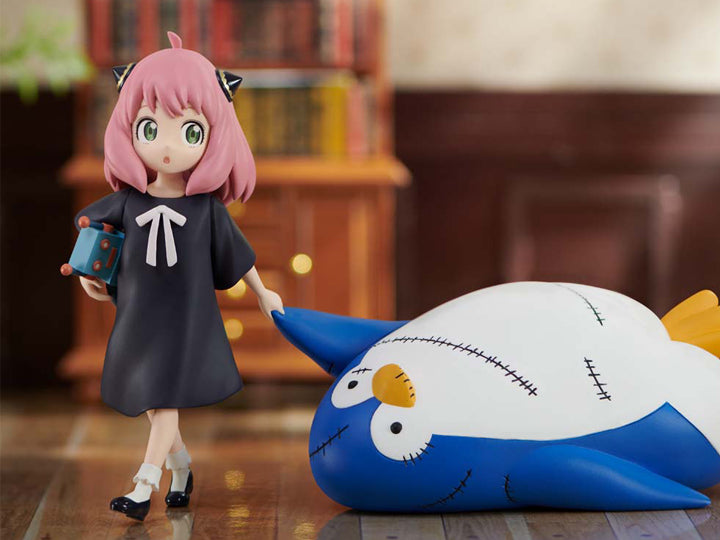Spy X Family Anya and Penguin Break Time figure