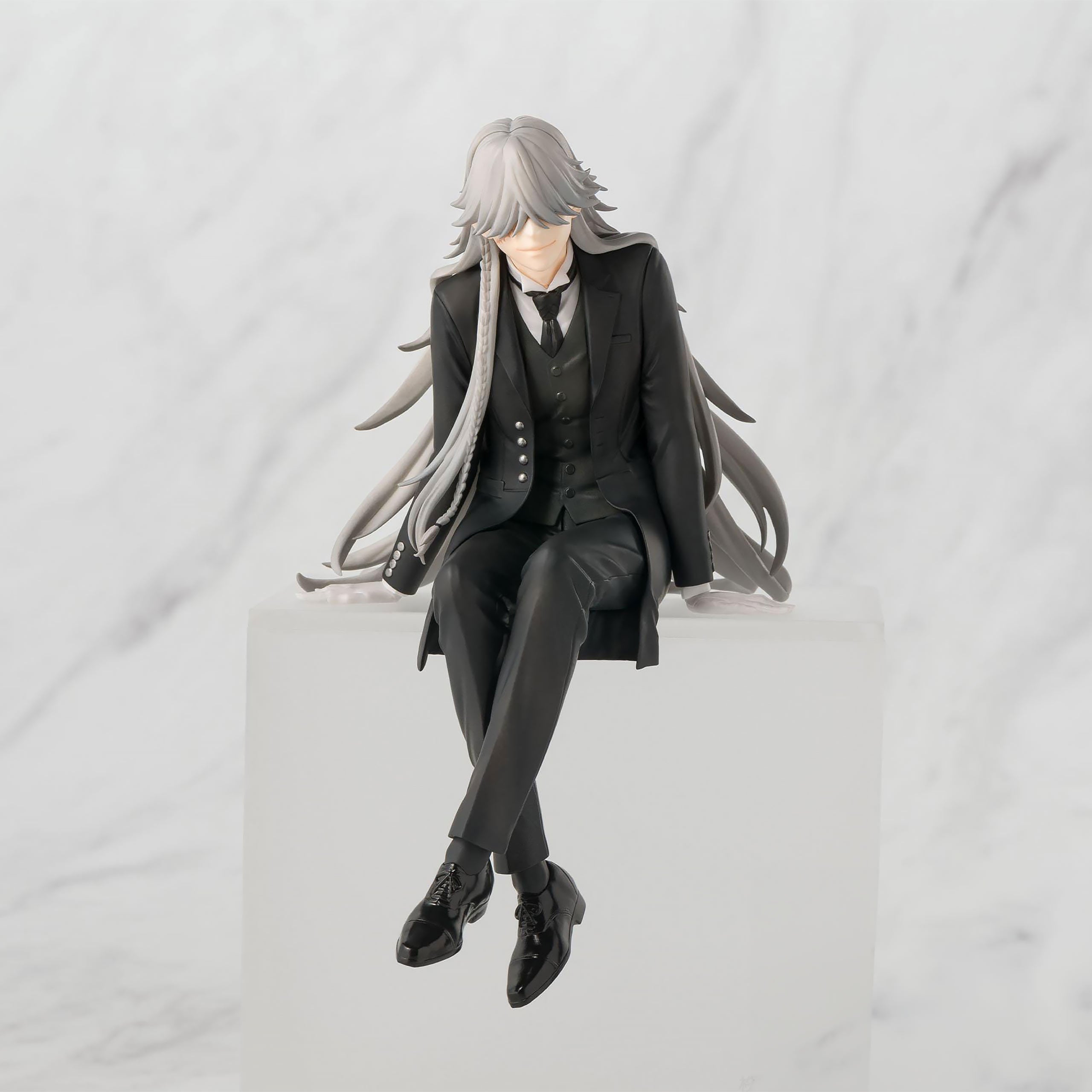Kuroshitsuji Undertaker Perching Figure Chokonose By SEGA