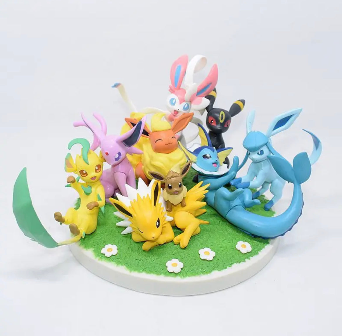 Pokemon: Eeveelutions figure