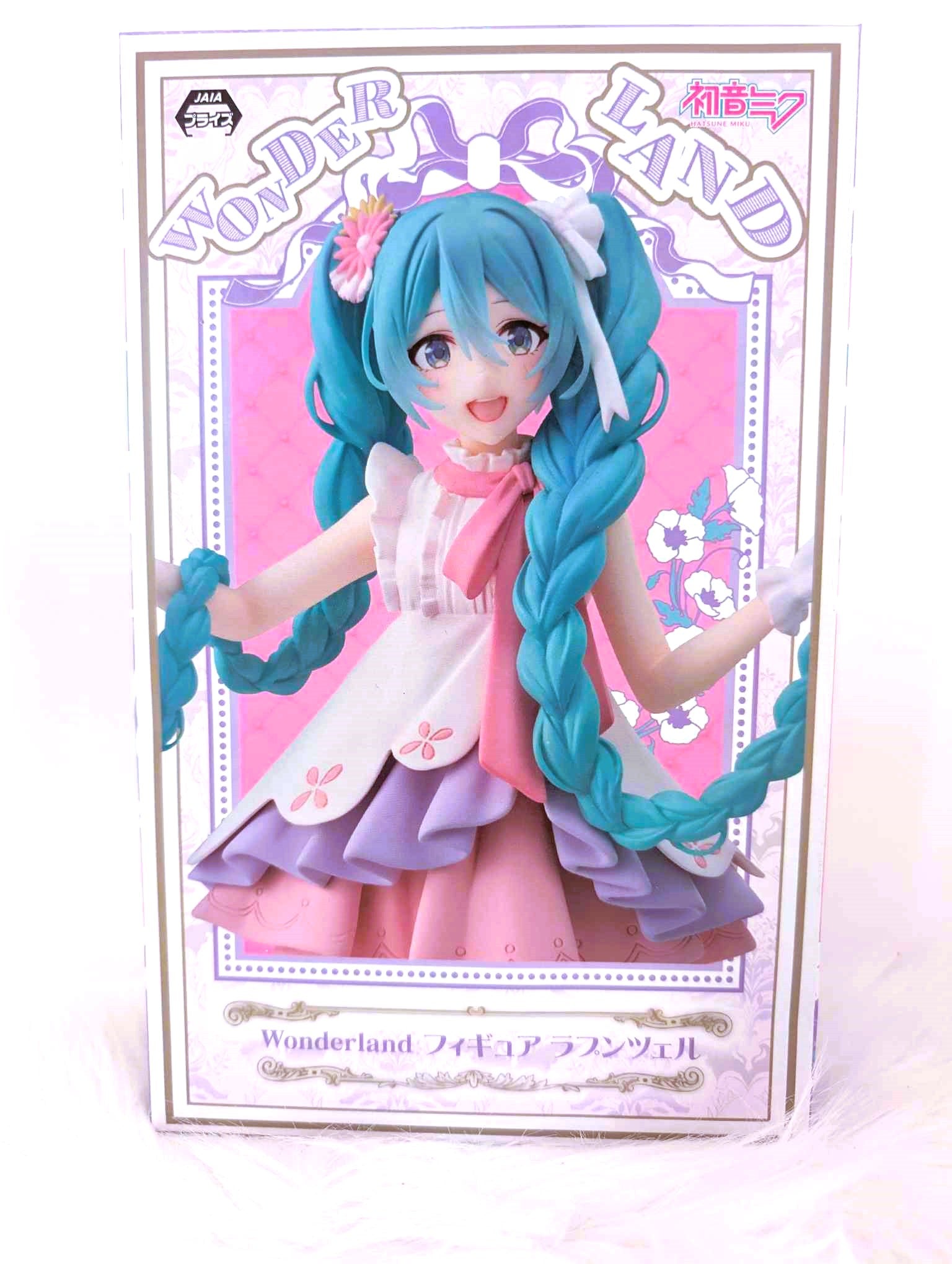 OPEN BOX Vocaloid Hatsune Miku (Rapunzel Ver.) Wonderland Figure