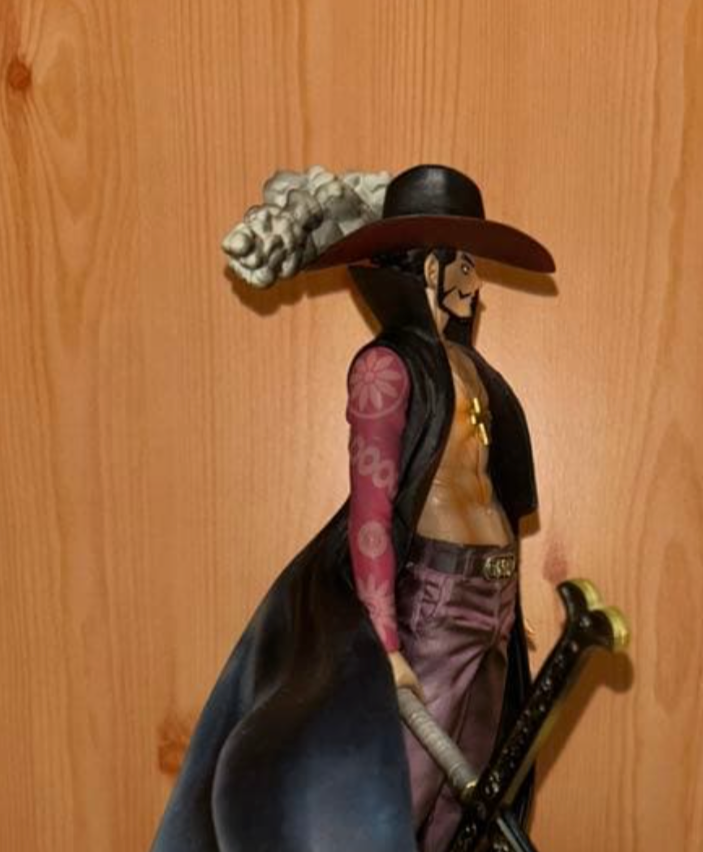 OPEN BOX - One Piece Ichiban Kuji Dracule Mihawk Prize A figure ( NO BLADE !! )