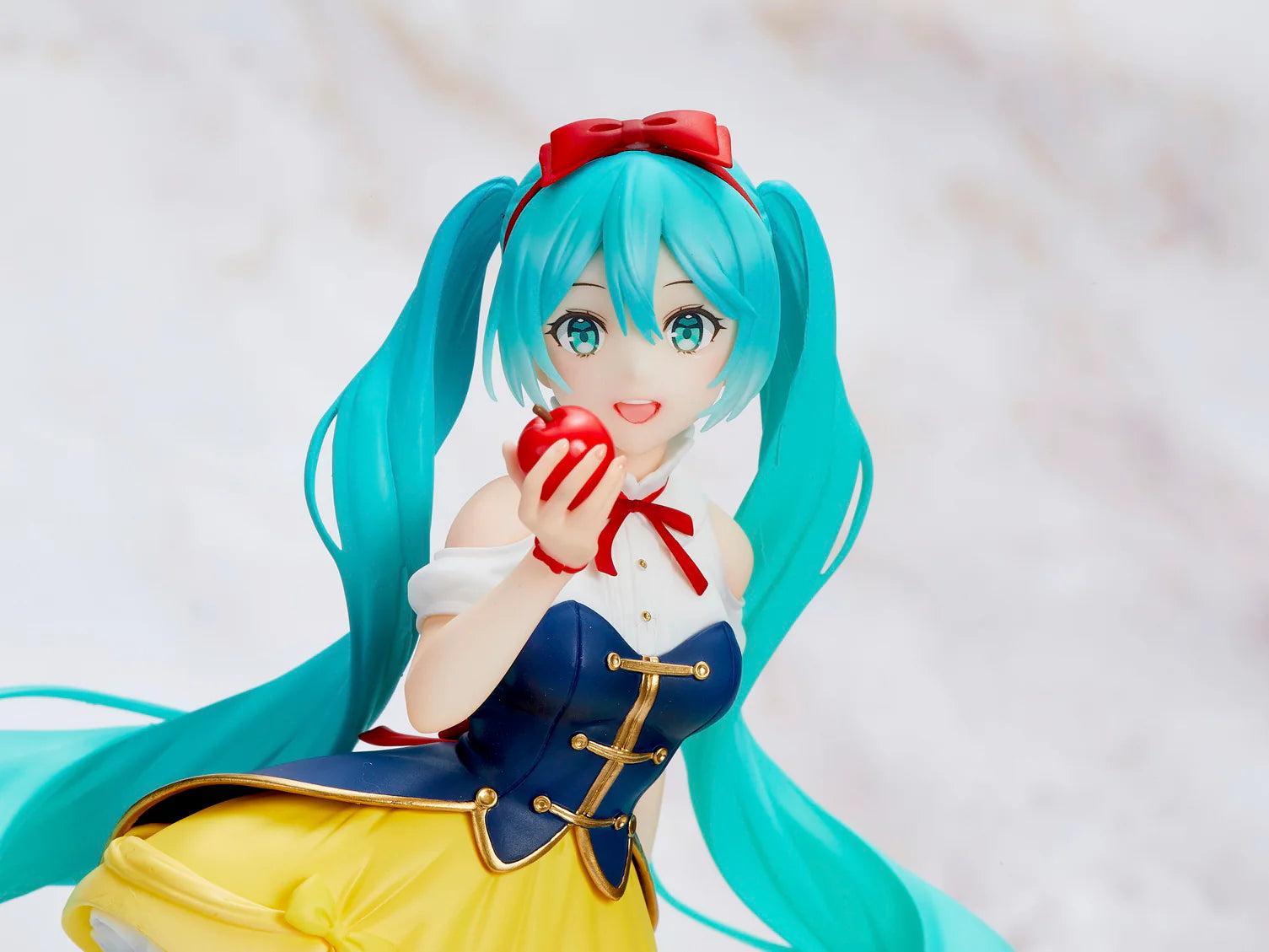 OPEN BOX Vocaloid Hatsune Miku Snow White Figure by Taito