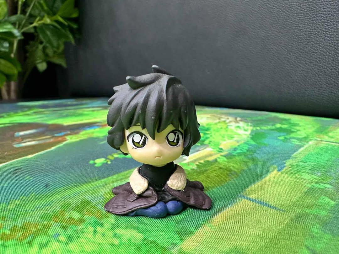 Trinket 33 Detective conan kuroba mini figure